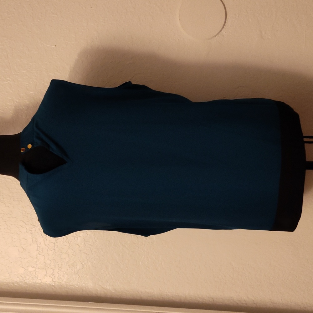 Blouse - Picture 2 of 3